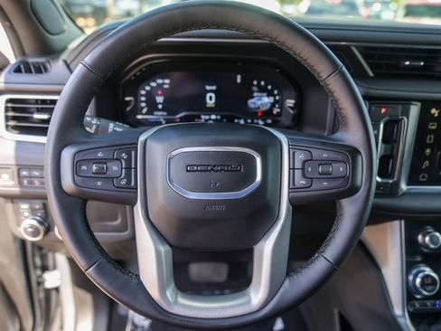 Used 2024 GMC Yukon Denali AWD/4WD image 15