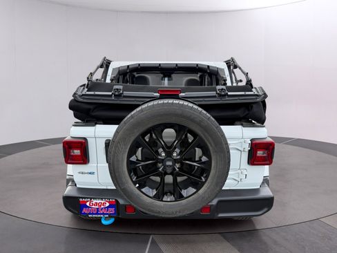 Used 2024 Jeep Wrangler Unlimited Sahara image 6