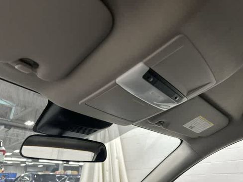 Used 2025 Nissan Sentra SV FWD image 21