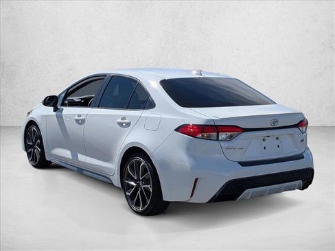 Used 2021 Toyota Corolla SE w/ SE Premium Package image 7