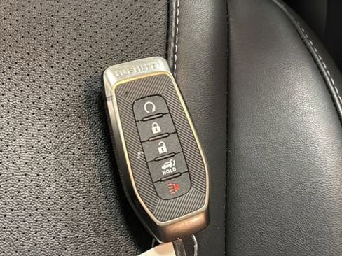 Used 2025 INFINITI QX60 Luxe AWD/4WD image 36