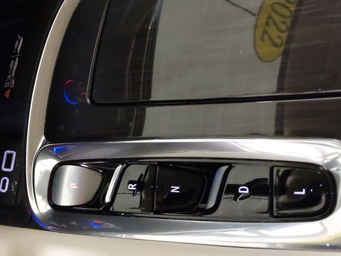 Used 2022 Buick Enclave Essence w/ Experience Buick Package image 21