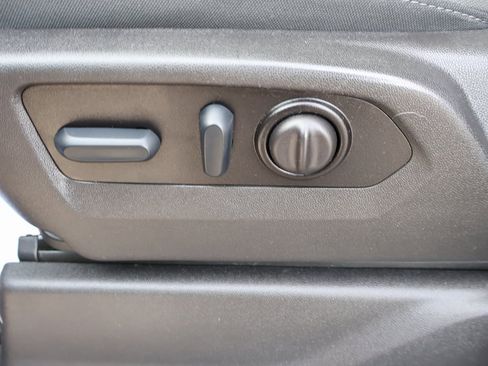 Certified 2022 Chevrolet Silverado 1500 Custom image 14