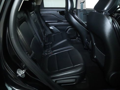 Certified 2025 Lincoln Corsair Premiere image 32