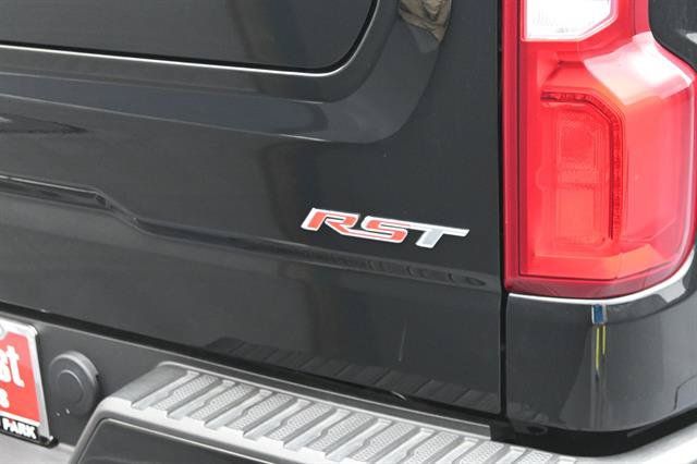 Used 2024 Chevrolet Silverado 1500 RST w/ Convenience Package II RWD image 5