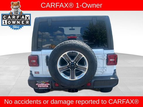 Used 2019 Jeep Wrangler Unlimited Sahara w/ LED Lighting Group AWD/4WD image 5