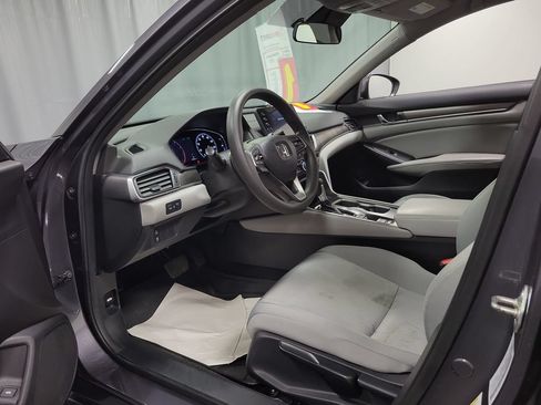 Used 2018 Honda Accord LX image 12