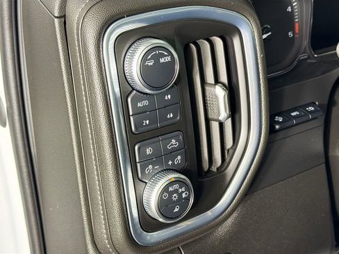 Used 2021 GMC Sierra 3500 Denali w/ Denali Ultimate Package image 10