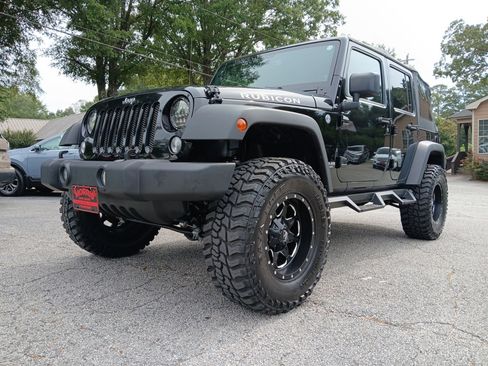 Used 2014 Jeep Wrangler Unlimited Rubicon image 2