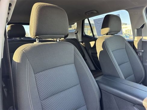 Used 2024 GMC Terrain SLE image 22