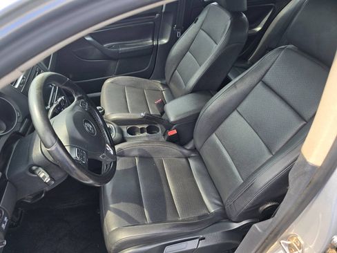 Used 2011 Volkswagen Jetta TDI FWD image 10