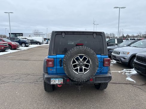 Used 2024 Jeep Wrangler Unlimited Rubicon w/ Technology Group image 5