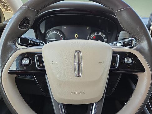 Used 2021 Lincoln Corsair FWD image 24