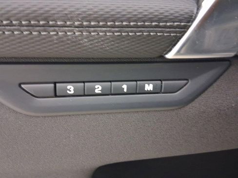 Used 2025 Land Rover Discovery Sport Dynamic SE image 16