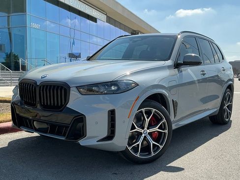 New 2026 BMW X5 xDrive50e image 1