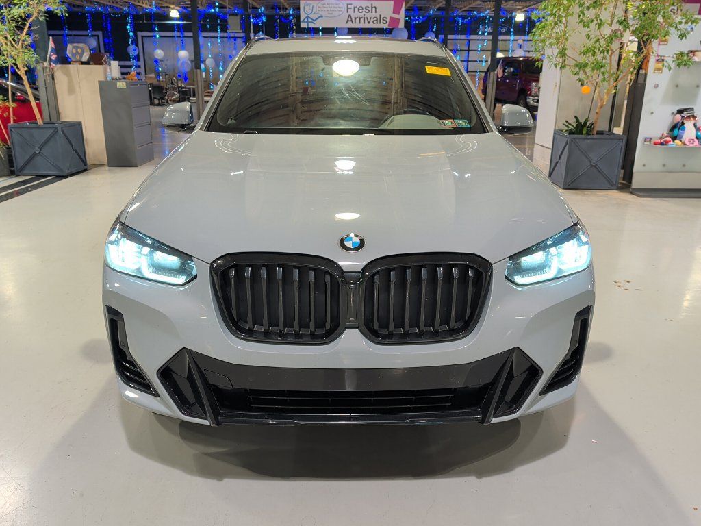 Certified 2024 BMW X3 xDrive30i w/ M Sport Package AWD/4WD image 5