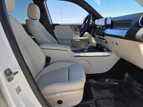 New 2026 Mercedes-Benz GLB 250 image 17