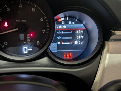 Used 2023 Porsche Macan image 33