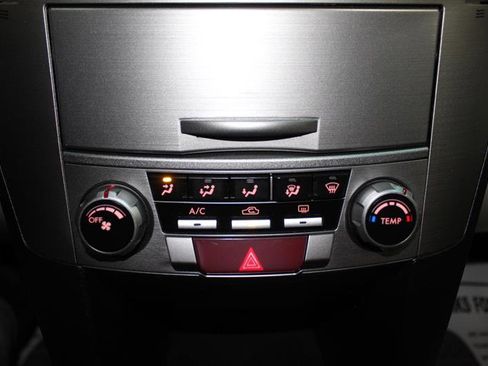 Used 2011 Subaru Outback 2.5i Premium image 19