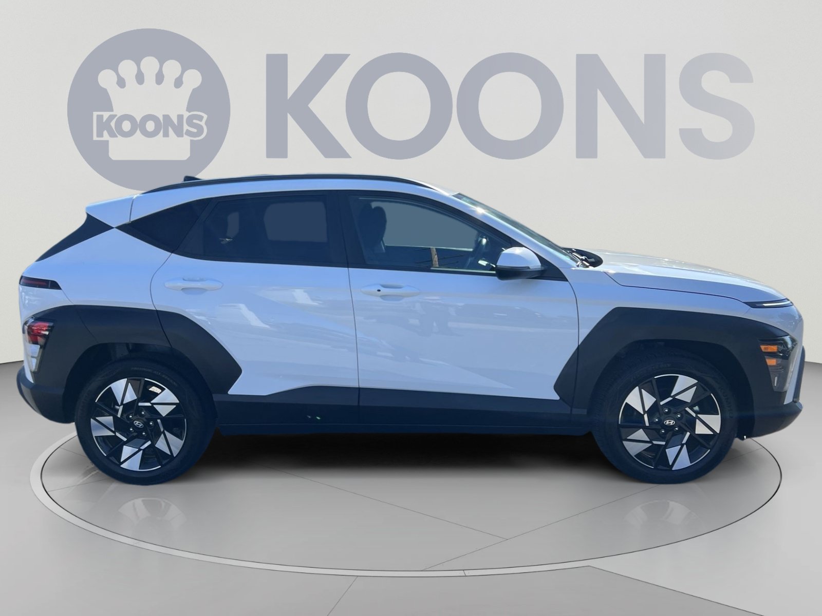 Used 2025 Hyundai Kona SEL FWD image 8