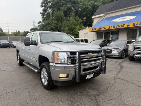 Used 2014 Chevrolet Silverado 3500 LTZ w/ LTZ Plus Package AWD/4WD image 2
