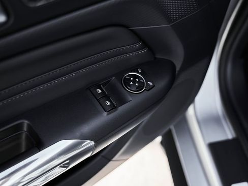 Used 2025 Ford Mustang GT Premium w/ GT Performance Package image 41