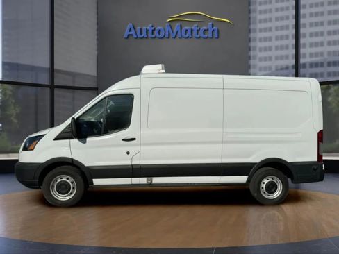 Used 2019 Ford Transit 250 148 Medium Roof image 5