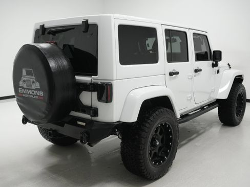 Used 2014 Jeep Wrangler Unlimited Sahara w/ Max Tow Package image 4