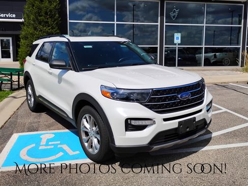 Used 2020 Ford Explorer XLT w/ Equipment Group 202A AWD/4WD image 1