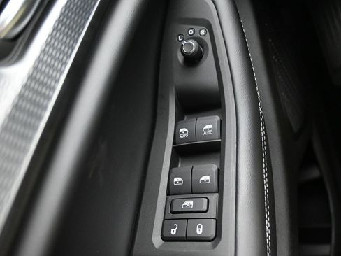 New 2025 Jeep Grand Cherokee L Altitude image 24