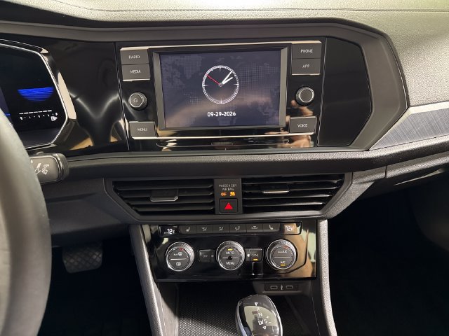 Used 2022 Volkswagen Jetta SE FWD image 30