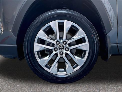 Certified 2020 Toyota RAV4 XLE Premium FWD image 36