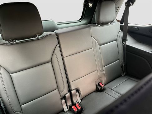 Used 2021 Chevrolet Tahoe Z71 w/ Z71 Signature Package image 26