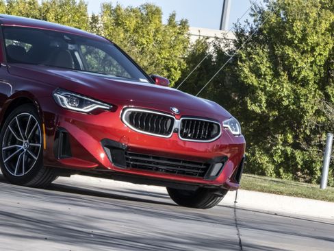 Certified 2025 BMW 230i Coupe image 5