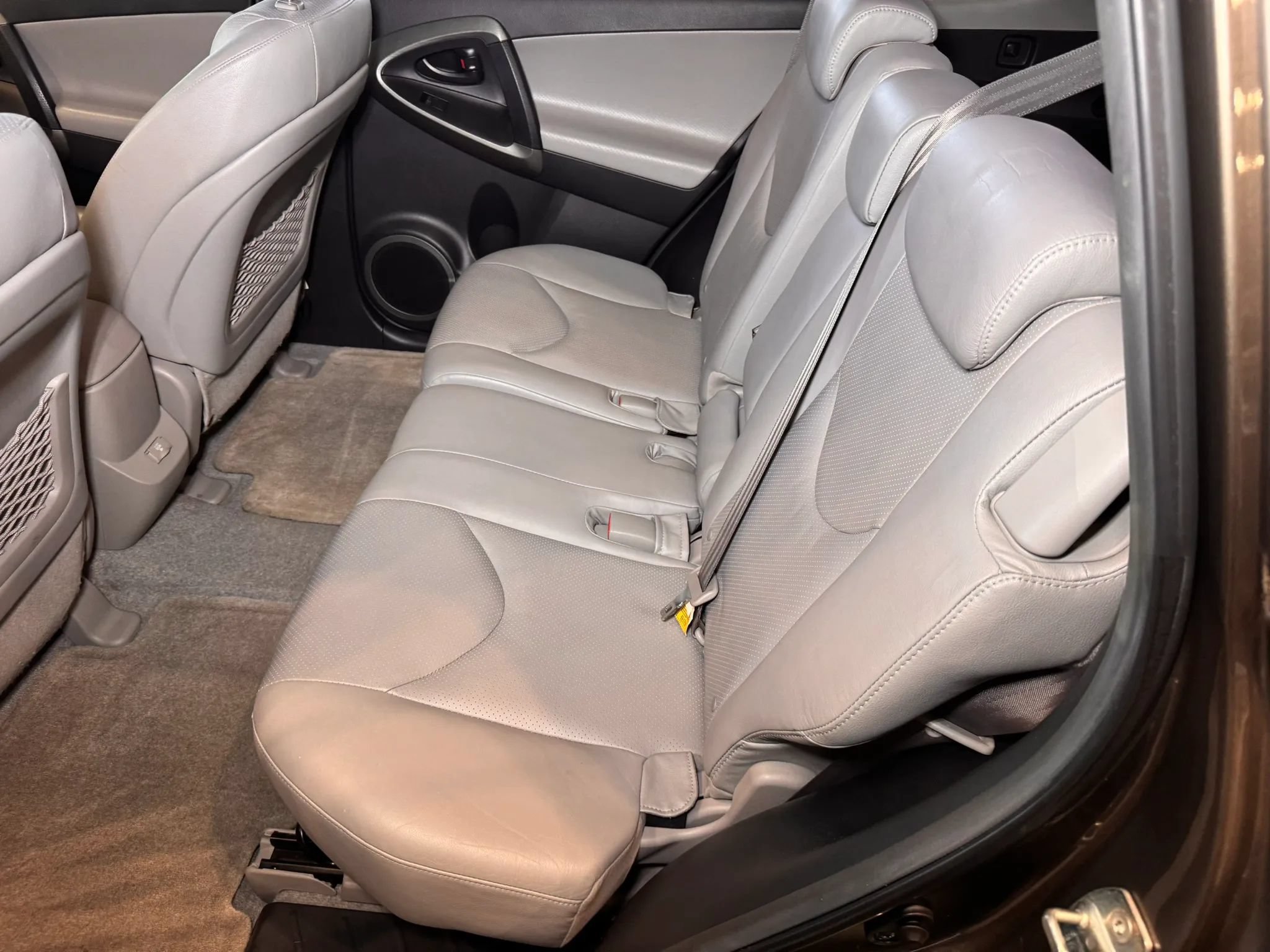 Used 2010 Toyota RAV4 Limited FWD image 36