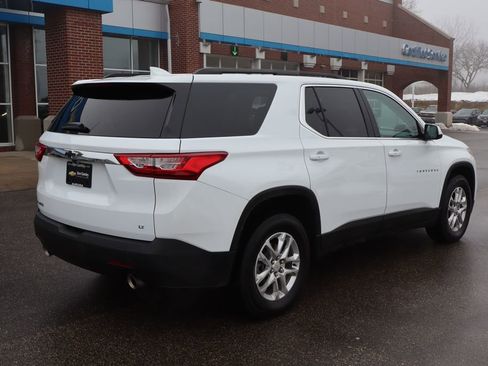 Used 2020 Chevrolet Traverse LT image 33
