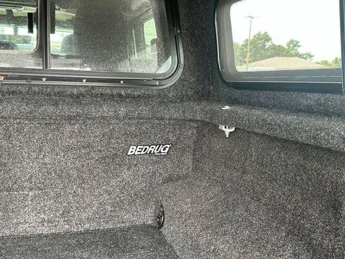 Used 2022 Jeep Gladiator Mojave AWD/4WD image 8