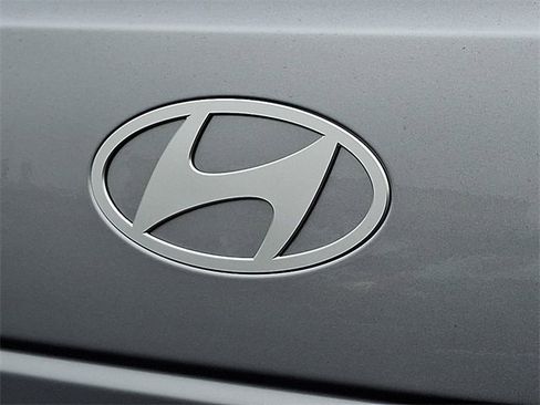 New 2026 Hyundai Santa Fe SE image 5