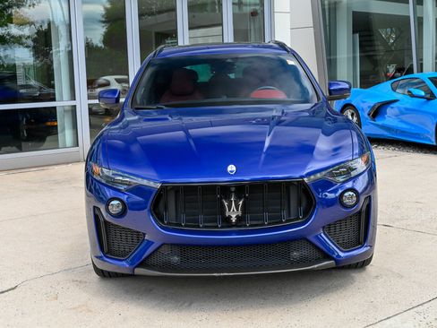Used 2023 Maserati Levante Trofeo AWD/4WD image 2
