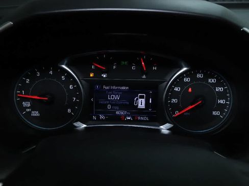 Used 2020 Chevrolet Equinox LT w/ Driver Convenience Package FWD image 26