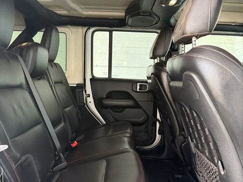 Used 2018 Jeep Wrangler Unlimited Rubicon image 35