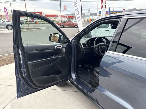 Used 2019 Jeep Grand Cherokee Limited image 10