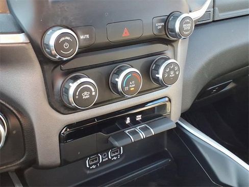 Used 2022 RAM 1500 Big Horn image 23