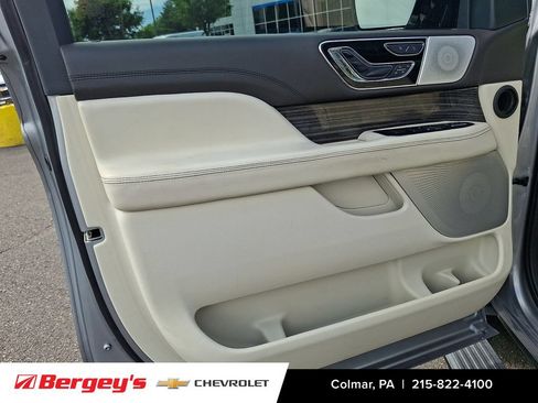 Used 2023 Lincoln Navigator L Black Label AWD/4WD image 17