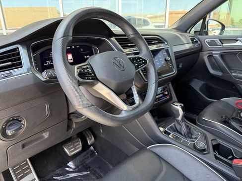 Used 2022 Volkswagen Tiguan SEL R-Line AWD/4WD image 35