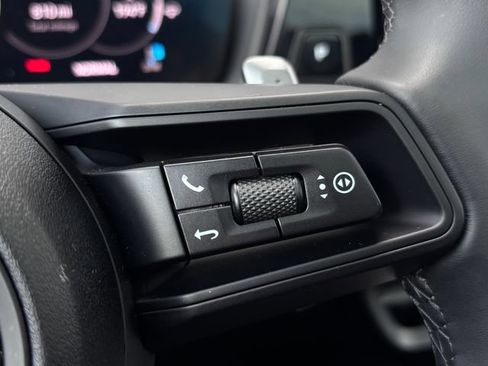 Certified 2025 Porsche Cayenne Coupe AWD/4WD image 17