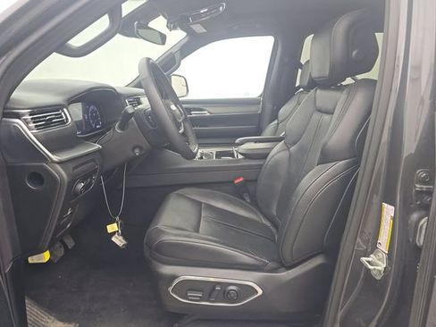 Used 2024 Jeep Wagoneer Series II AWD/4WD image 5