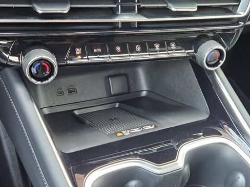 New 2027 Chevrolet Traverse LT FWD image 19