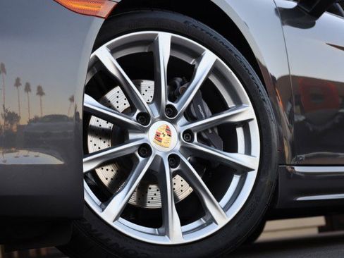 Used 2017 Porsche 718 Boxster image 46