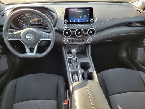 Used 2024 Nissan Sentra SV FWD image 25